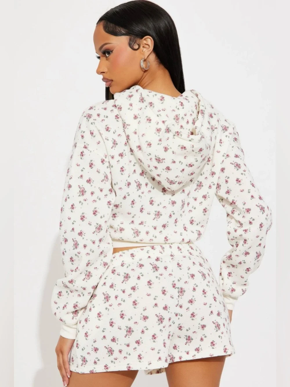 Floral Fleece Shorts Set White & Pink Medium - Picture 3 of 4